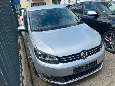Gebraucht VW Touran Highline 177 PS (130 kW) 2015 Silber Van / Kleinbus