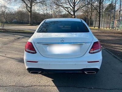 Gebraucht Mercedes E220 AMG 194 PS (142 kW) 2018 Weiß Limousine