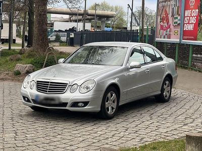 Mercedes E200
