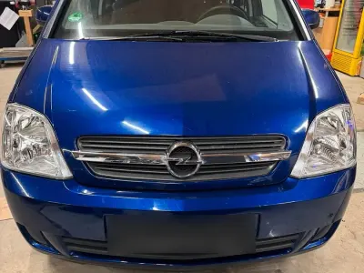 Begagnad Opel Meriva 100 HK (73 kW) 2005 Blå Minibuss
