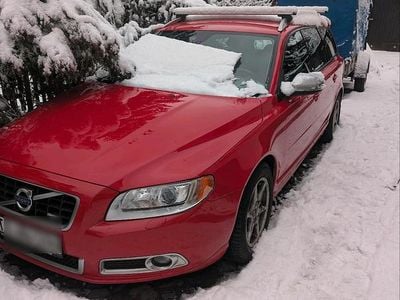 Gebraucht Volvo V70 R-Design 215 PS (158 kW) 2012 Rot Kombi