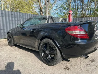 Second-hand Mercedes SLK200