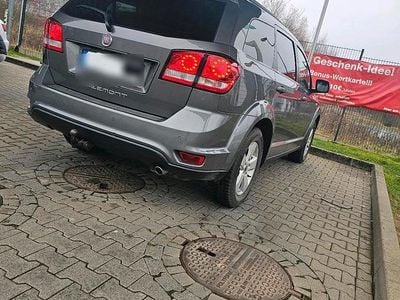 Grau Gebraucht 2012 Fiat Freemont SUV | 6.300 € (Etwas zu teuer)