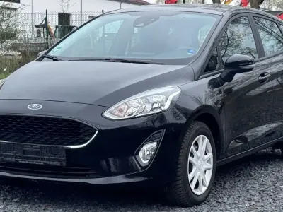 Usado Ford Fiesta Cool & Connect 86 HP (63 kW) 2019 Preto Citadino