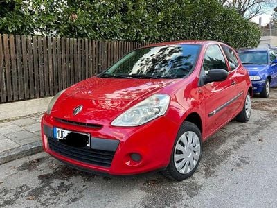 Gebraucht Renault Clio IV 75 PS (55 kW) 2012 Rot Limousine