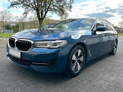 Gebraucht BMW 520 Sport Line 190 PS (139 kW) 2021 Blau Kombi