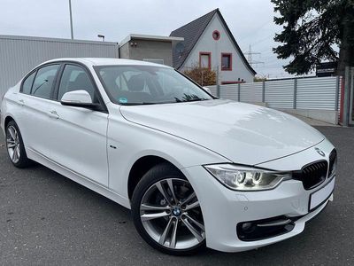 Weiß Gebraucht 2014 BMW 316 Sport Line Limousine | 14.990 € (Teuer)