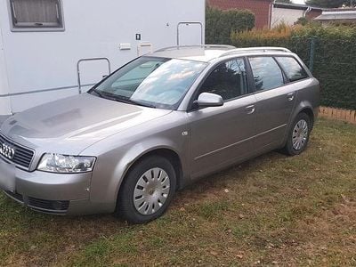 Grau Gebraucht 2003 Audi A4 Kombi | 999 € (Guter Preis)