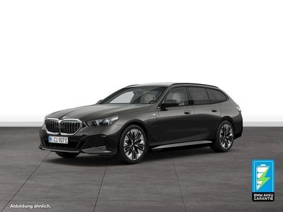 Gebraucht BMW 550e M Sport 489 PS (359 kW) 2025 Grau Kombi