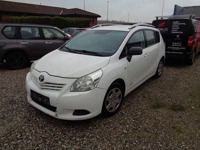 Gebraucht Toyota Sportsvan Basis 126 PS (92 kW) 2012 Weiß Van / Kleinbus