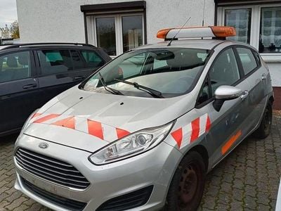 Gebraucht Ford Fiesta Trend 65 PS (47 kW) 2015 Silber Kleinwagen