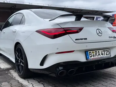 Gebraucht Mercedes CLA45 AMG AMG 421 PS (309 kW) 2024 Weiß Limousine