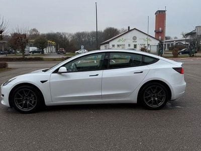 Gebraucht Tesla Model 3 Standard Range Plus 239 kW (325 PS) 2021 Weiß Limousine