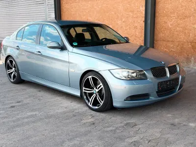 Gebraucht BMW 325 197 PS (144 kW) 2008 Grau Limousine