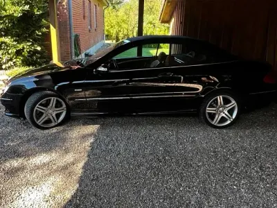 Gebraucht Mercedes CLK320 Edition 224 PS (164 kW) 2009 Schwarz Cabrio