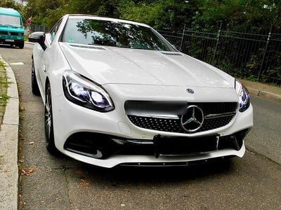 Weiß Gebraucht 2017 Mercedes SLC200 AMG line Cabrio | 29.399 € (Guter Preis)