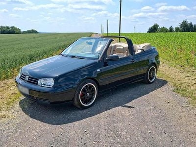 Gebraucht VW Golf 115 PS (84 kW) 2004 Schwarz Cabrio