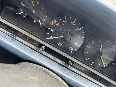 Blau Gebraucht 1985 Mercedes 190 Limousine | 5.499 €