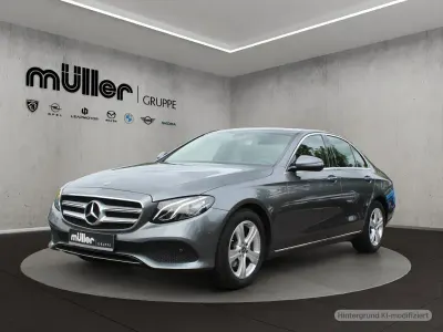 Gebraucht Mercedes E220 Avantgarde 194 PS (142 kW) 2018 Grau Limousine