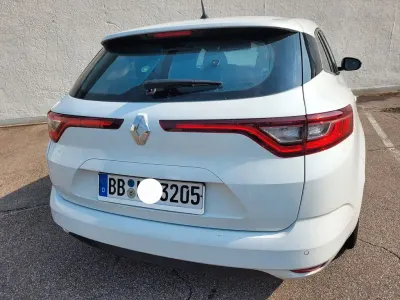 Gebraucht Renault Mégane IV 150 PS (110 kW) 2018 Weiß Limousine