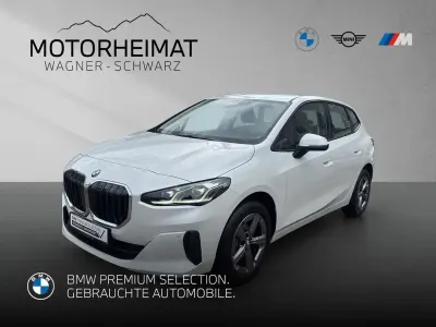 Gebraucht BMW 220 Active Tourer 170 PS (125 kW) 2025 Weiß Van / Kleinbus
