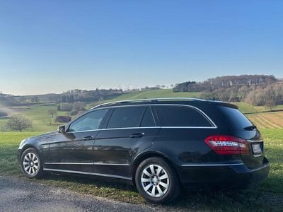 Gebraucht Mercedes E200 136 PS (100 kW) 2011 Schwarz Kombi