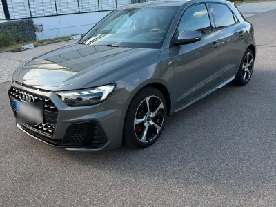 Gebraucht Audi A1 S-Line 207 PS (152 kW) 2025 Grau SUV