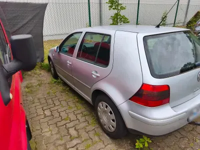 Gebraucht VW Golf IV GTI 163 PS (119 kW) 2001 Silber Kleinwagen