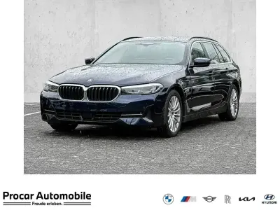 Gebraucht BMW 530e Sport Line 184 PS (135 kW) 2022 Blau Kombi