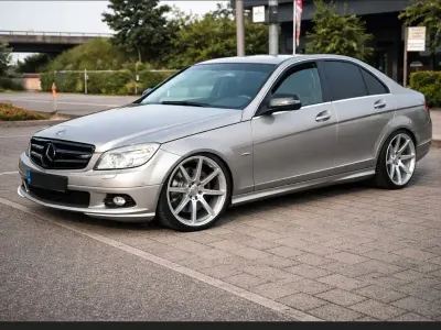 Gebraucht Mercedes 320 224 PS (164 kW) 2008 Silber Limousine