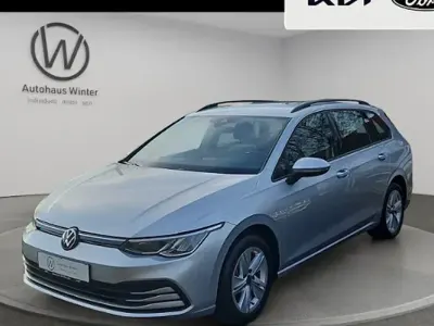 Second-hand VW Golf VIII Life 115 CP (84 kW) 2023 Argintiu Break