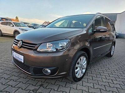 Gebraucht VW Touran Highline 140 PS (102 kW) 2015 Toffee/graciosabraun Van / Kleinbus