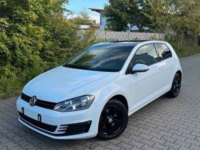 Weiß Gebraucht 2013 VW Golf VII Trendline | 5.800 € (Guter Preis)