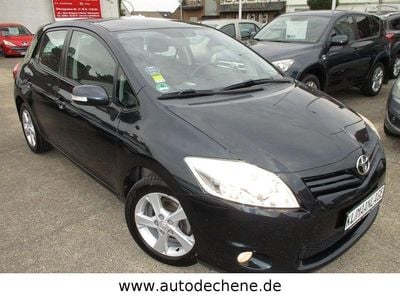 Second-hand Toyota Auris Travel 99 CP (72 kW) 2012 Negru Berlinǎ