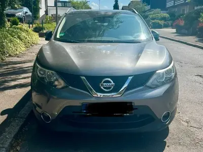 Gebraucht Nissan Qashqai 116 PS (85 kW) 2016 Grau SUV