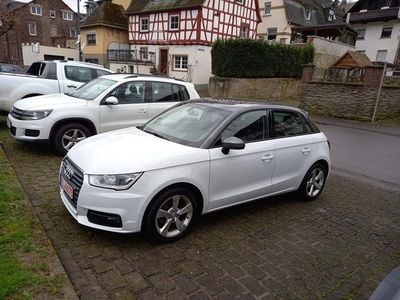 Weiß Gebraucht 2017 Audi A1 Sportback Sport Kleinwagen | 11.000 € (Fairer Preis)