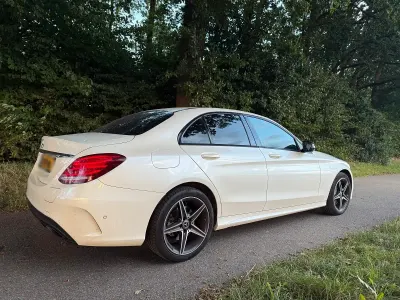 Gebraucht Mercedes C350e AMG 279 PS (205 kW) 2018 Weiß Limousine
