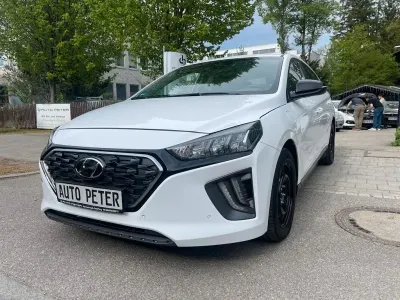 Gebraucht Hyundai Ioniq Style 105 PS (77 kW) 2022 Ceramic white Kleinwagen