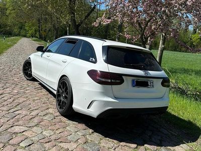 Gebraucht Mercedes C220 AMG line 170 PS (125 kW) 2016 Weiß Kombi
