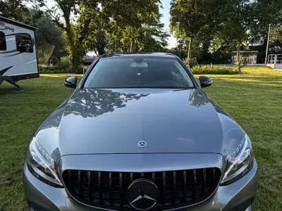 Gebraucht Mercedes C180 156 PS (114 kW) 2017 Grau Limousine