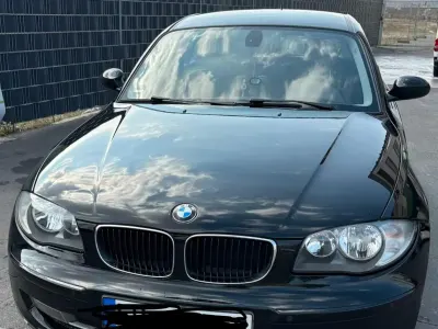 Gebraucht BMW 116 122 PS (89 kW) 2008 Schwarz Kleinwagen