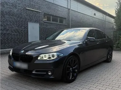 Gebraucht BMW 530 258 PS (189 kW) 2014 Grau Limousine