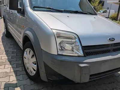 Gebraucht Ford Tourneo Connect 90 PS (66 kW) 2005 Silber Van / Kleinbus