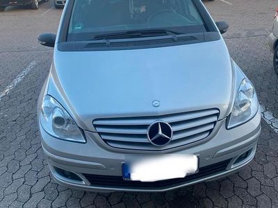Gebraucht Mercedes B180 110 PS (80 kW) 2008 Silber Van / Kleinbus
