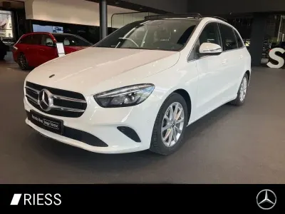 Gebraucht Mercedes B200 Progressive 163 PS (119 kW) 2020 Weiß Kleinwagen