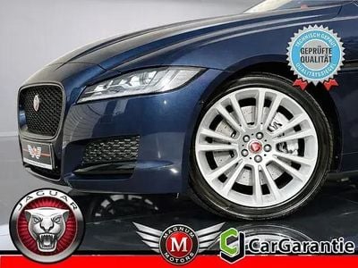Usata Jaguar XF Prestige 300 CV (220 kW) 2018 Blu Berlina