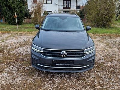 Gebraucht VW Tiguan Life 150 PS (110 kW) 2022 Grau SUV