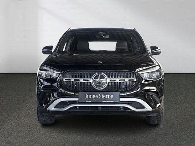 Second-hand Mercedes GLA200 163 CP (119 kW) 2024 Negru SUV