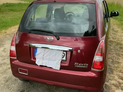 Gebraucht Daihatsu Trevis 58 PS (42 kW) 2006 Rot Kleinwagen