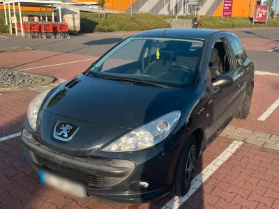 Gebraucht Peugeot 206+ 60 PS (44 kW) 2010 Grau Kleinwagen